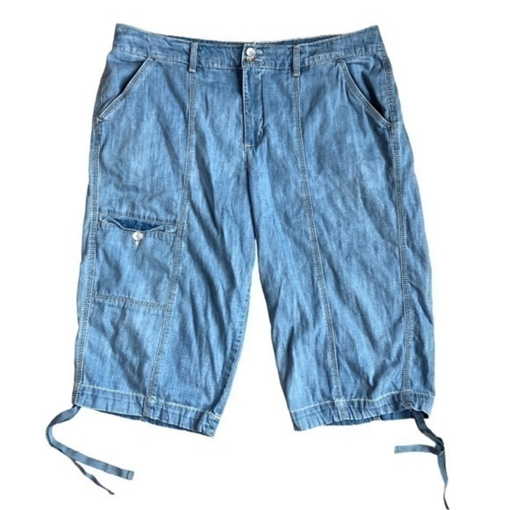 Bandolino Blu size 14 blue Jean Capri, light weight, ribbon tie at leg bottoms